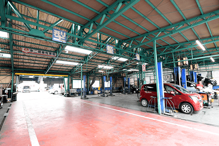 大型指定工場完備！メンテナンスは全てお任せ！